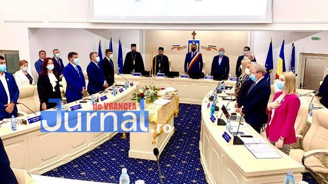 VIDEO: Sala de ședințe a Primăriei Focșani, sfințită înainte de ședința ordinară a Consiliului Local | Jurnal de Vrancea – Stiri din Vrancea si Focsani
