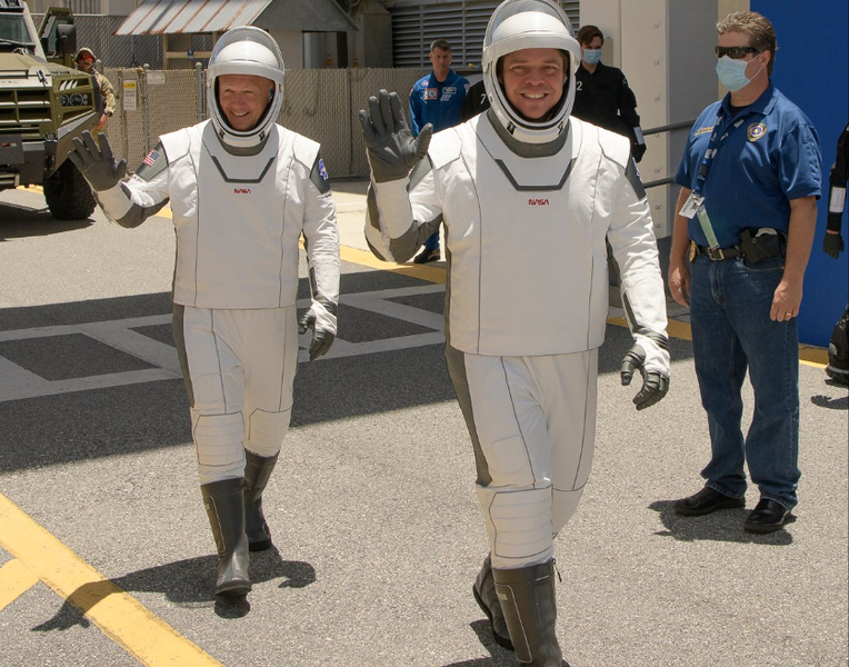 FOTO Primul zbor cu echipaj uman la bordul unei rachete SpaceX: Astronauţii americani au încheiat repetițiile pentru misiunea istorică