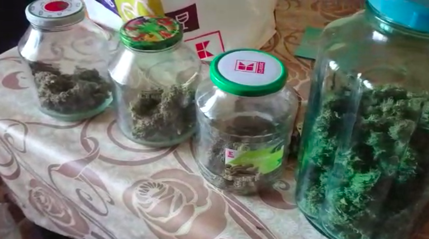 VIDEO Cannabis la borcan la un handbalist francez al CSM Făgăraș – Biz Brasov