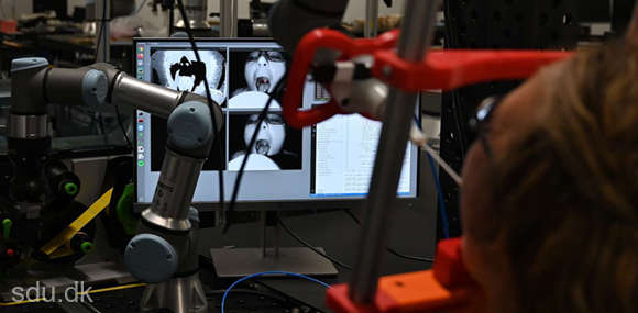 Un robot care recoltează probe pentru depistarea coronavirusului, dezvoltat de cercetători..