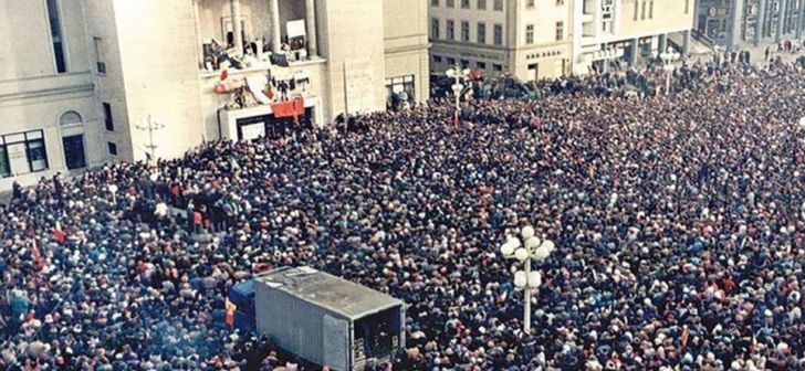 Atunci am fost cu adevarat uniti. Cum arata Timisoara in Decembrie 1989. Redescopera orasul din acele zile in imagini emotionante. Video | OpiniaTimisoarei.ro
