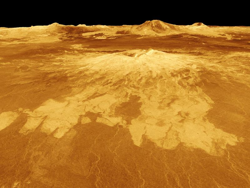 Planeta Venus ar putea avea și în prezent vulcani activi