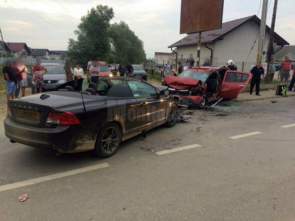 Un zmeu cu masina de Anglia si baut serios a provocat un accident cu trei raniti