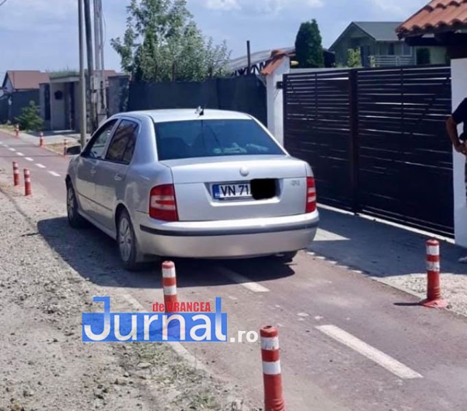 FOTO! Nesimțirea românului cea de pe urmă! Pistele de biciclete din Crângul Petrești blocate de șoferii nepăsători! | Jurnal de Vrancea – Stiri din Vrancea si Focsani