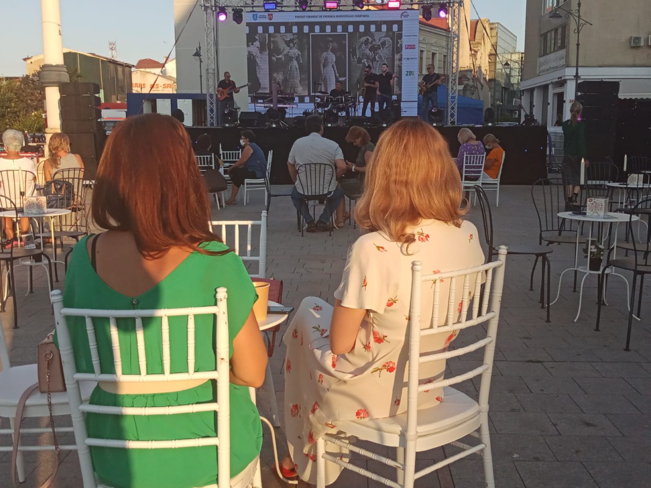 „Seri de Café-Concert“ a debutat în Piața Ovidiu din Constanța