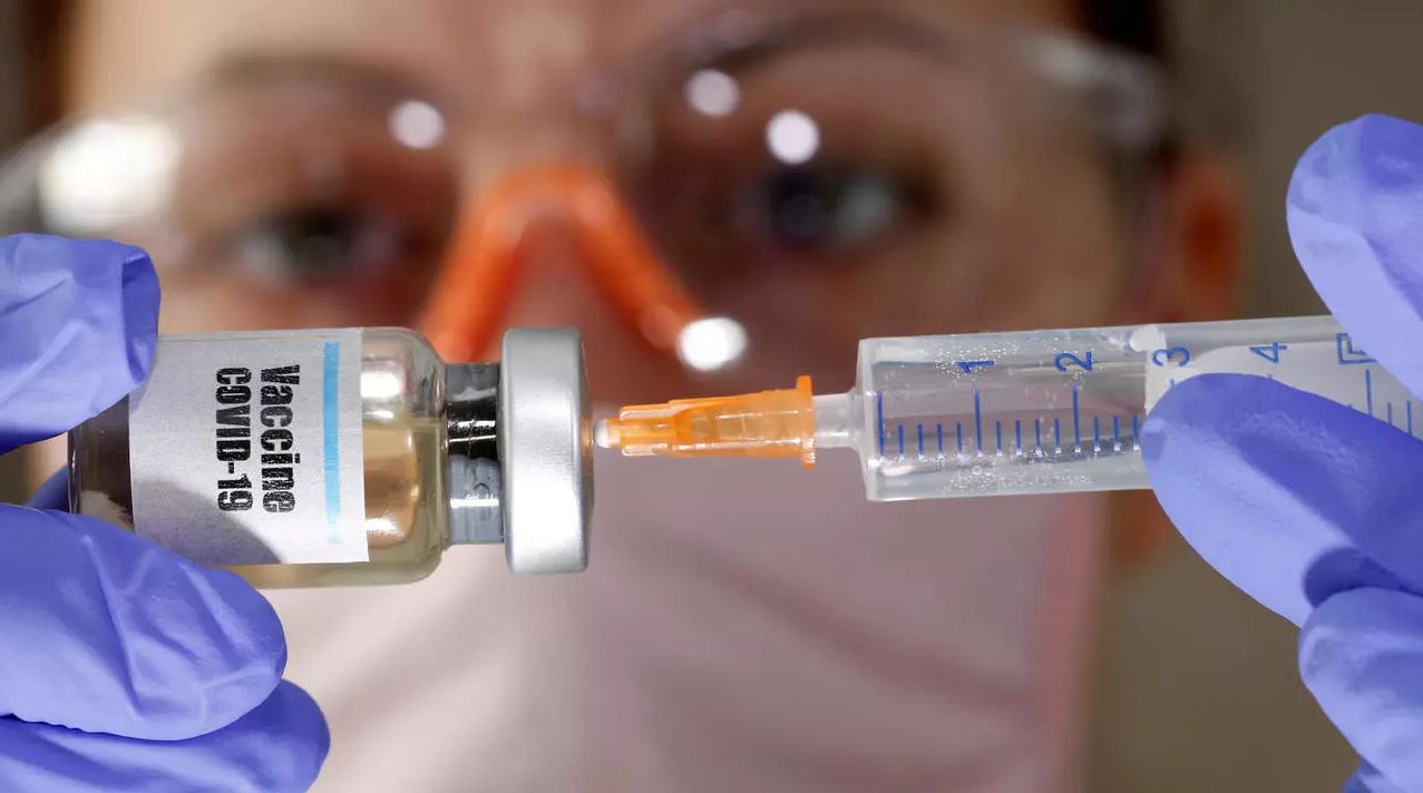 Studiul care-ți arată că oamenii au ajuns la capătul răbdării cu pandemia: câți sunt dispuși să se vaccineze