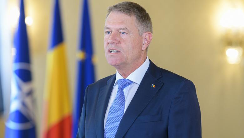 Iohannis: copiii vor merge fizic la școală