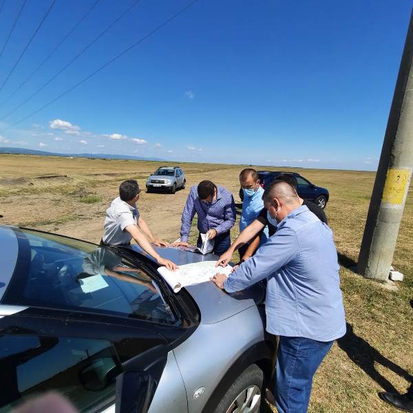 FOTO: Lucrări în teren la autostrada A7 | Specialiștii au prelevat probe de sol și s-a studiat zona pentru obținerea avizului de mediu | Jurnal de Vrancea – Stiri din Vrancea si Focsani