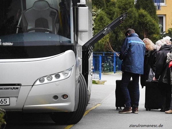 Autocar românesc confiscat și călătorii dați jos de poliția germană, firma avea datorii de 20.000 de euro la Fisc