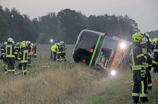 31 de persoane au ajuns la spital, după ce un autocar a ieșit de pe autostradă și a intrat într-un șanț
