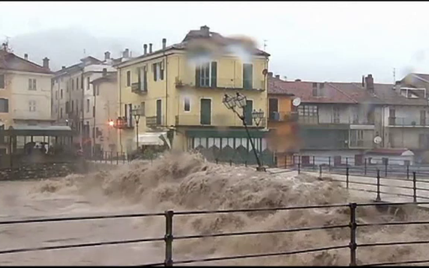 Imagini dramatice: Italia și Franța, lovite de inundații puternice: trei persoane au murit, mai multe sunt date dispărute –