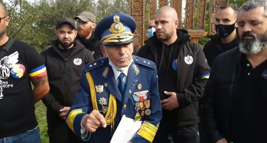 Generalul Radu Theodoru, îndemn pentru români de Ziua Armatei: Nu permiteți să fie pângărit și maghiarizat Cimitirul de la Valea Uzului