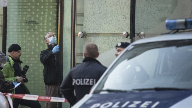 Atacatorul ucis la Viena, un localnic cu rădăcini albaneze, născut şi crescut în Capitala Austriei