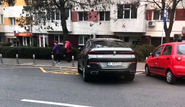 BMW-ul de 80.000€ al Elenei Băsescu, ridicat de Poliția Locală Constanța în prima zi de campanie electorală