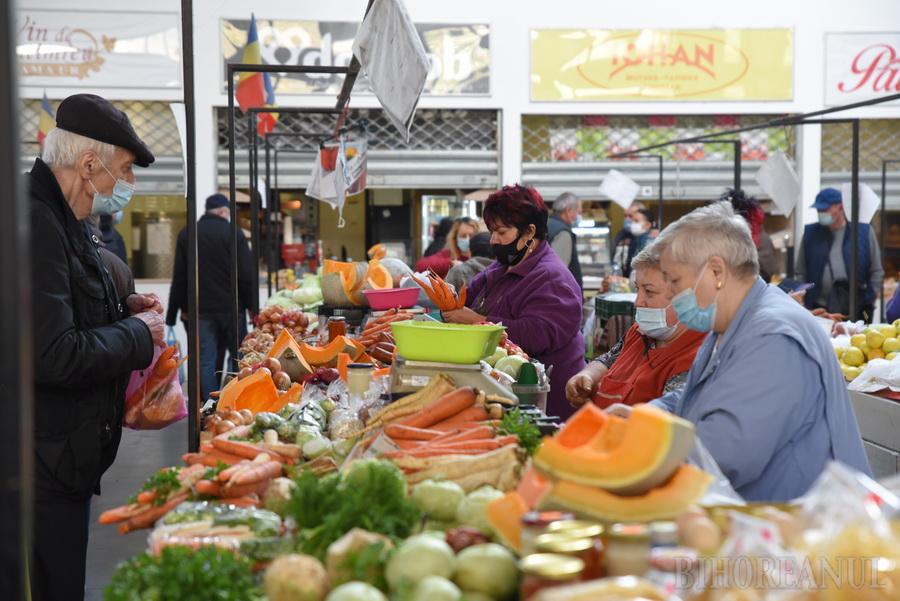 Piețele din Oradea rămân deschise! ADP va demonta ușile și pereții piețelor pentru a le transforma în spații deschise (FOTO / VIDEO)