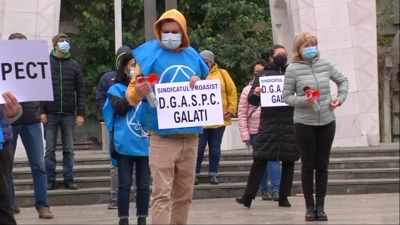 Asistenții sociali neplătiți au ieșit în stradă la Galați – Monitorul de Galati – Ziar print si online