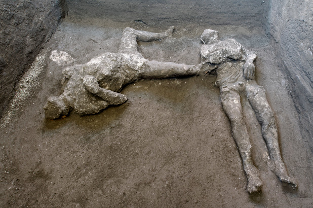 Două trupuri – stăpân și sclav – dezgropate în ruinele vilei Pompei