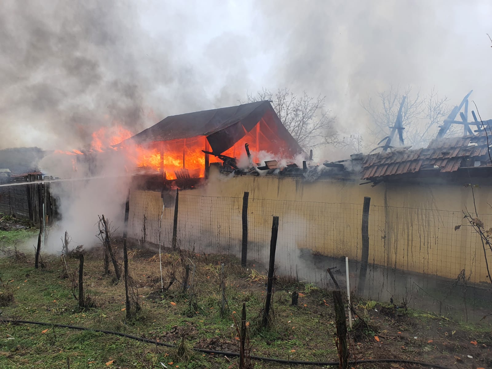 Casă în flăcări lângă Craiova – Gazeta de Sud