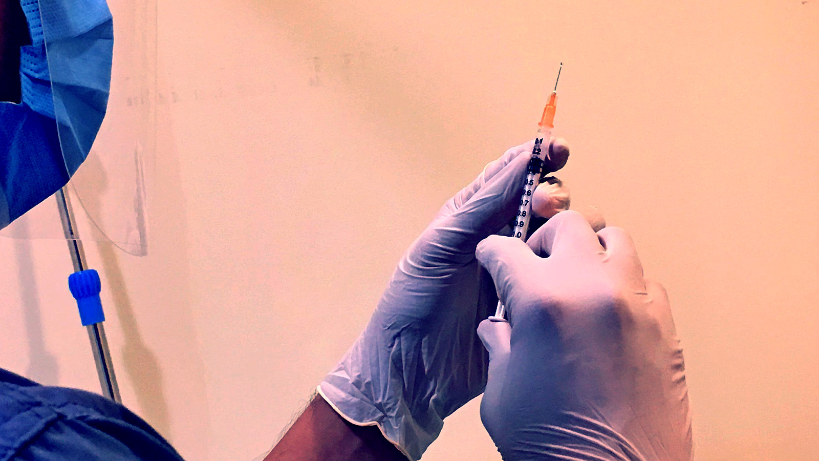 Zi istorică | Vaccinul Pfizer anti-Covid, aprobat curând în UE: când începe imunizarea în România