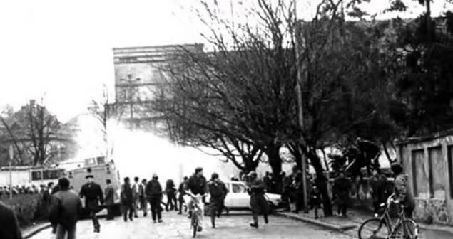 Ziua in care curajul nebun al unor tineri a pornit Revolutia Romana, la Timisoara. 16 Decembrie 1989 | OpiniaTimisoarei.ro