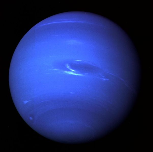 Planeta Neptun și uriașele ei furtuni ”plimbărețe”. Ce se întâmplă pe cea mai vântoasă planetă din Sistemul Solar