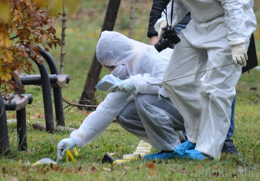 Crimă sinistră în Bihor: Un bărbat şi o femeie au fost găsiţi cu gâtul tăiat într-o casă din comuna Roşiori