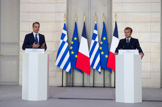 Franţa a semnat un “parteneriat strategic” în zona Mării Mediterane şi va vinde fregate Greciei