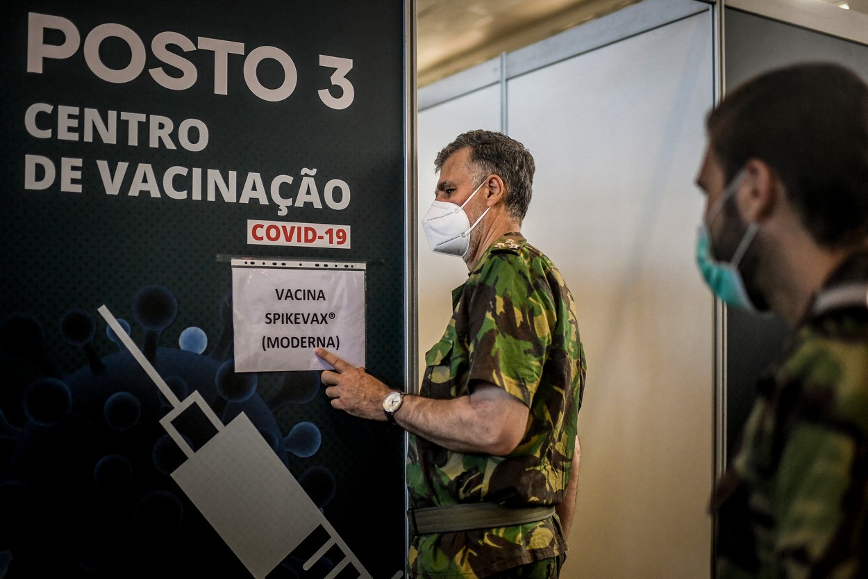 Cum a reuşit viceamiralul Henrique Melo să convingă populaţia din Portugalia să se vaccineze?
