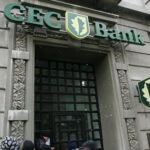CEC Bank lansează un credit ipotecar cu dobândă fixă în primii 5 ani, de 4,5% pentru clienţii care îşi încasează veniturile prin bancă; din al şaselea an, dobânda este IRCC+ 2,5% pe an