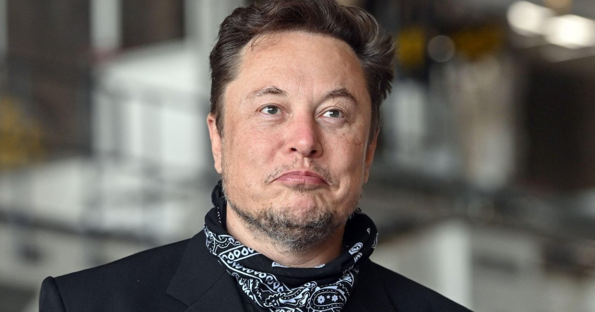 Elon Musk face sondaj pe Twitter: „Sunteți de acord să vând 10 la sută din acțiunile mele la Tesla?”