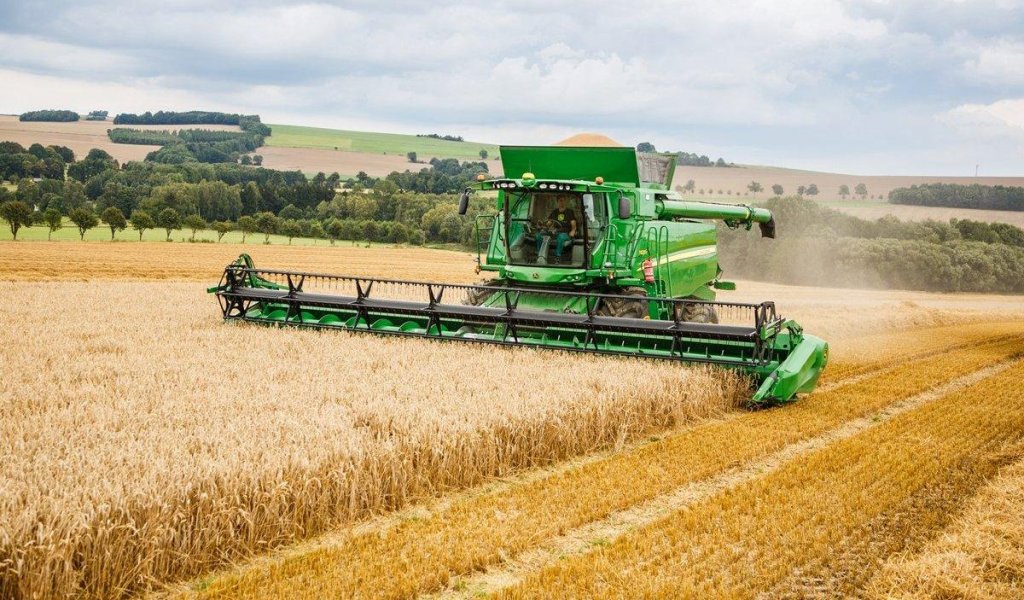 Terenul arabil din România este mai scump decât cel din Franța. Cât a ajuns să coste un hectar