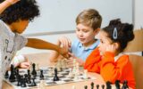 Federația Română de Șah vrea să introducă „sportul minții” în școli