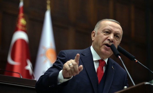 Este iarnă, iar Erdogan le promite turcilor mai mulţi bani la salariu în timp ce nemulţumirea poporului creşte