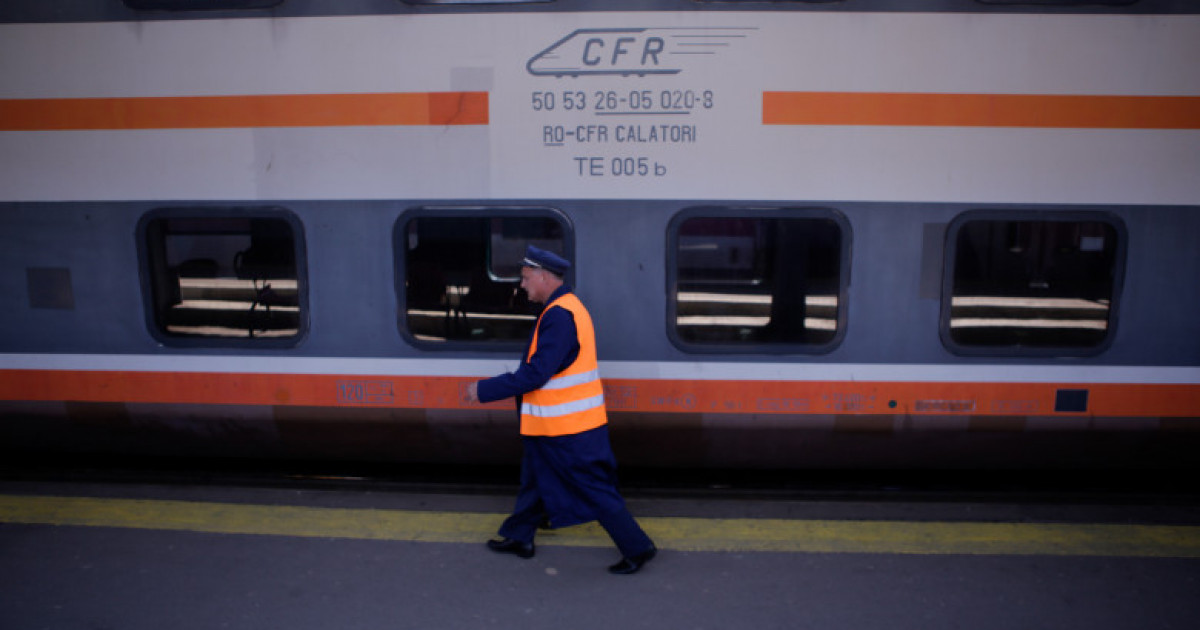 Greva declanșată de angajații CFR s-a încheiat, trenurile încep să circule