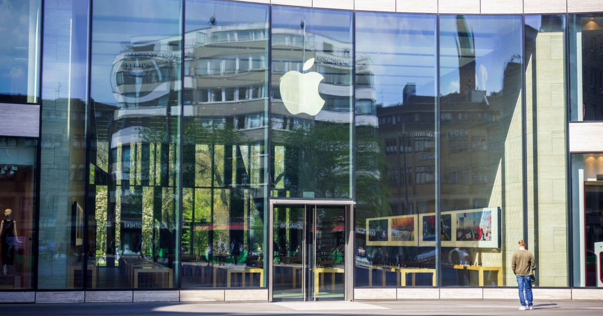 Apple oferă angajaților bonusuri de până la 180.000 de dolari pentru a-i convinge să nu plece la concurență