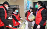 „Dau telefon mobil pentru mâncare”. Drama chinezilor din Xi’an, aflați în carantină: oamenii nu pot ieși nici să-și cumpere alimente