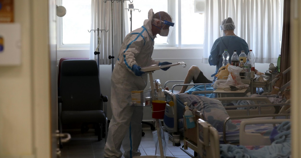 Medic israelian: Deocamdată, gripa ne face mai multe probleme decât Omicron, dar coronavirusul se transmite extraordinar de repede