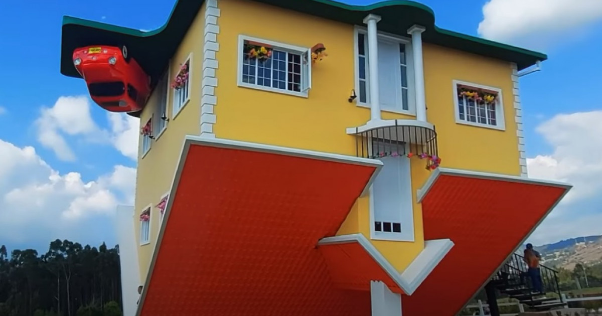 O casă “răsturnată” din Columbia atrage turiștii ca un magnet. Cum arată camerele în care toate lucrurile sunt cu susul în jos
