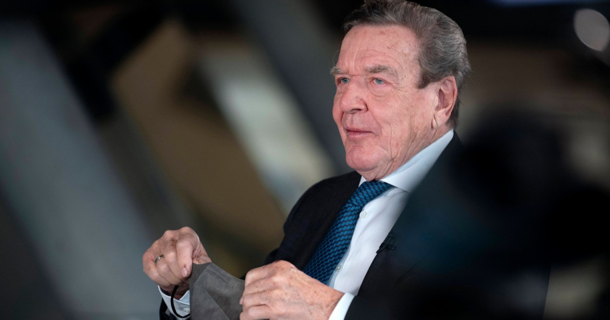 Fostul cancelar german Gerhard Schroeder, numit în conducerea Gazprom. El îl înlocuiește pe ginerele fostului președinte kazah