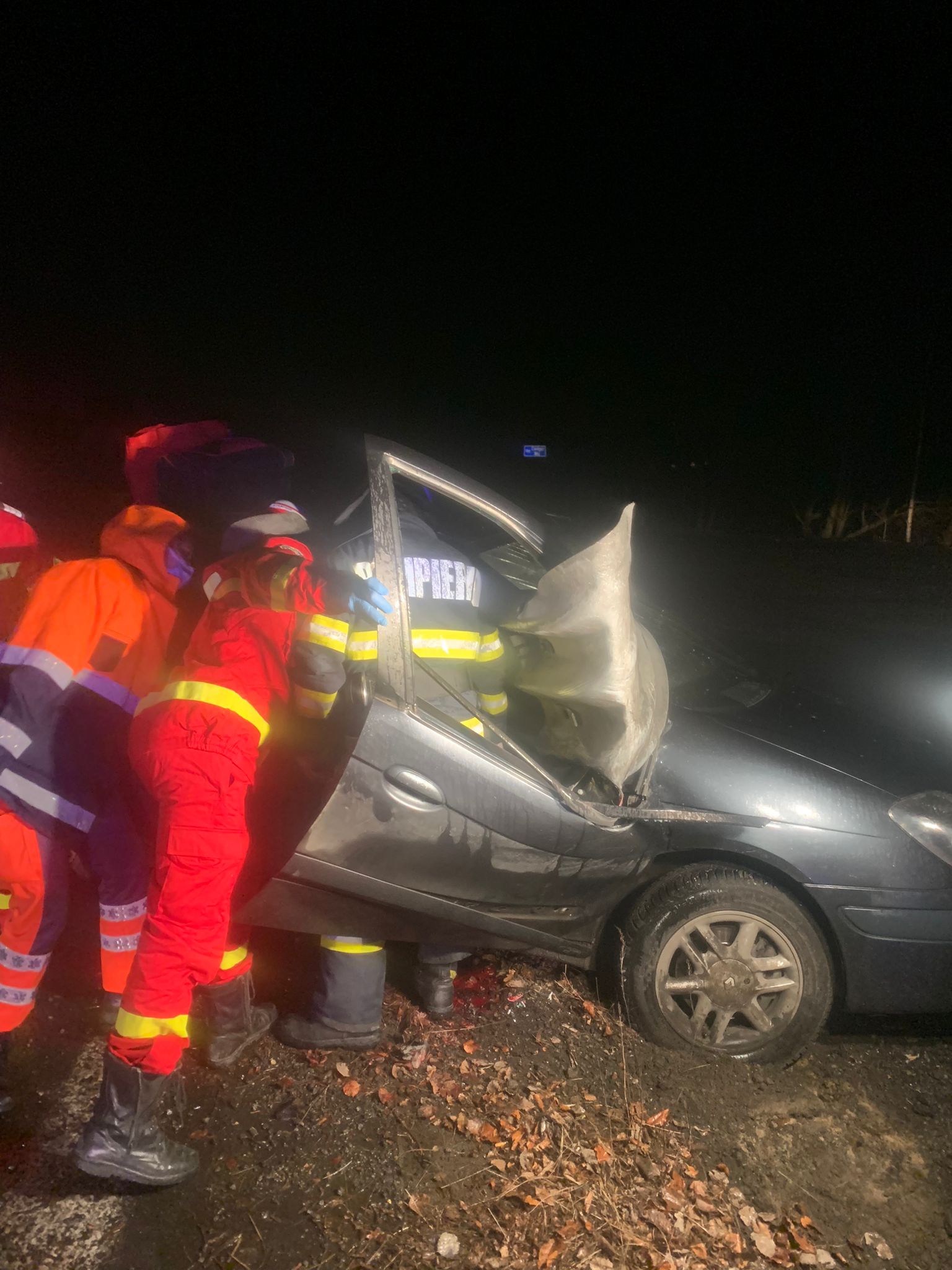 Vâlcea: Grav accident pe DN 7. Șoferul a murit, pasagerul, grav rănit – GAZETA de SUD