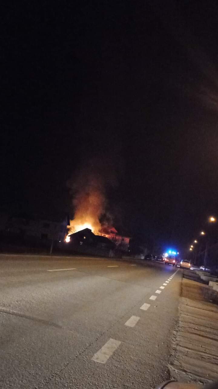 Incendiu la o casă din Târgu Jiu